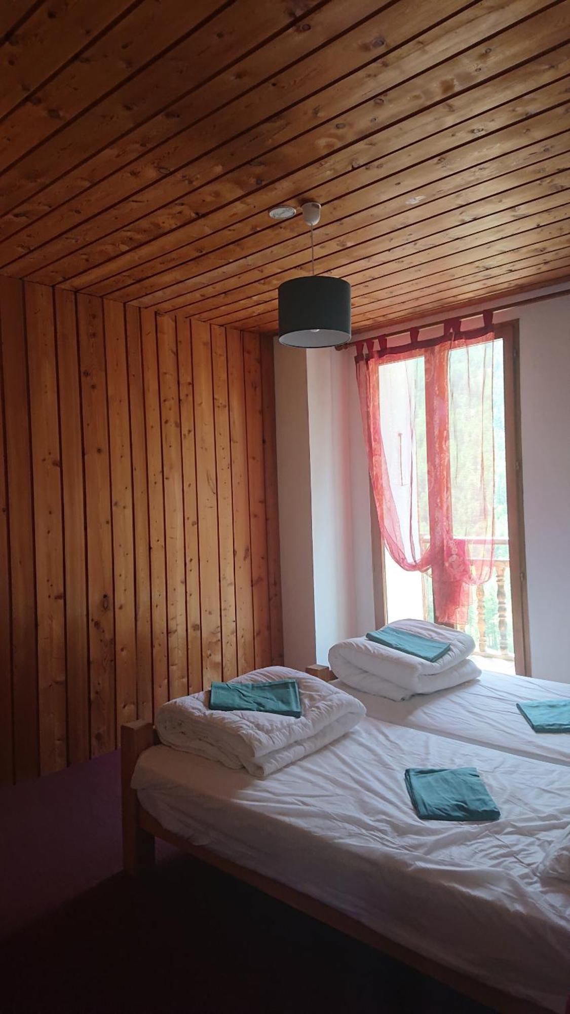 Auberge Les 1000 Cols, Anciennement Val D Azur Molines-en-Queyras Quarto foto